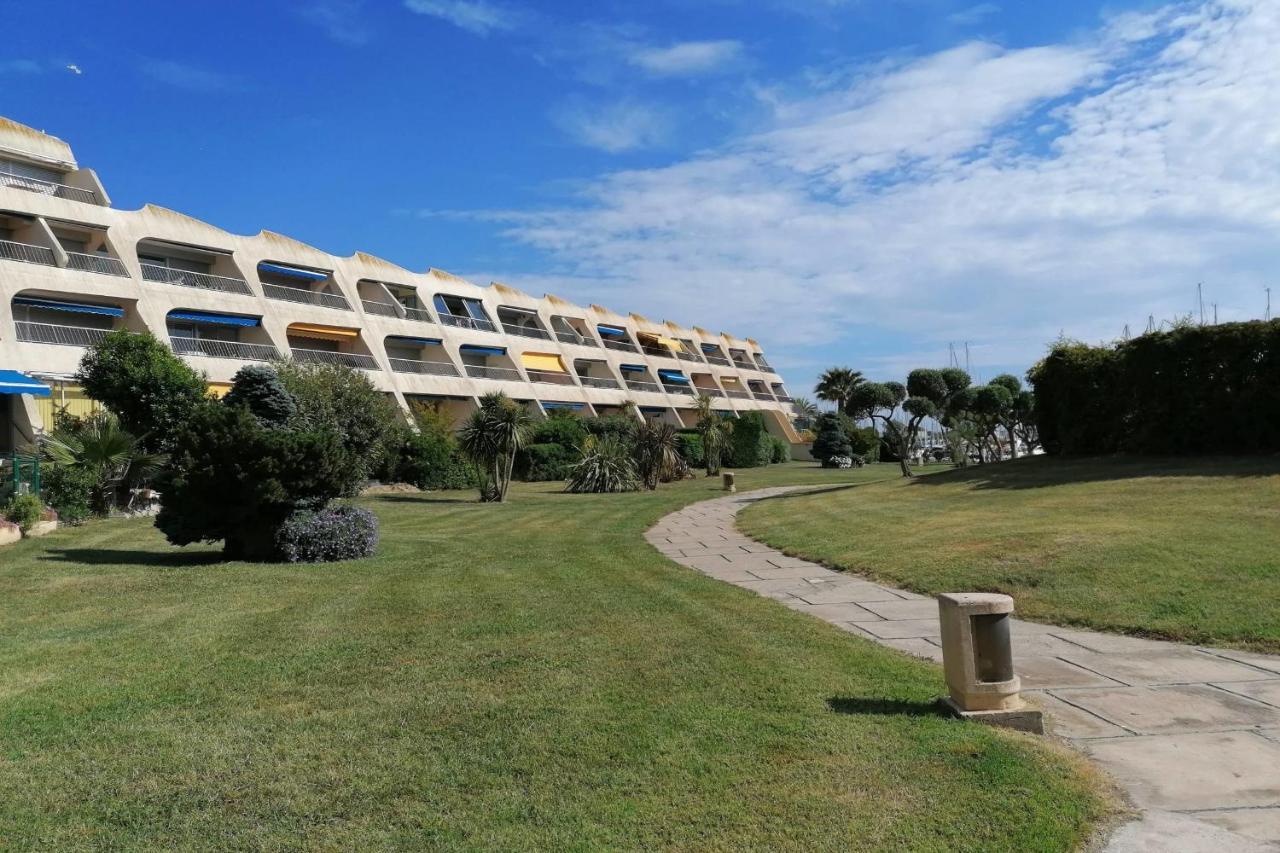 40M With Terrace In A Residence With Pool Le Grau-du-Roi Exterior foto